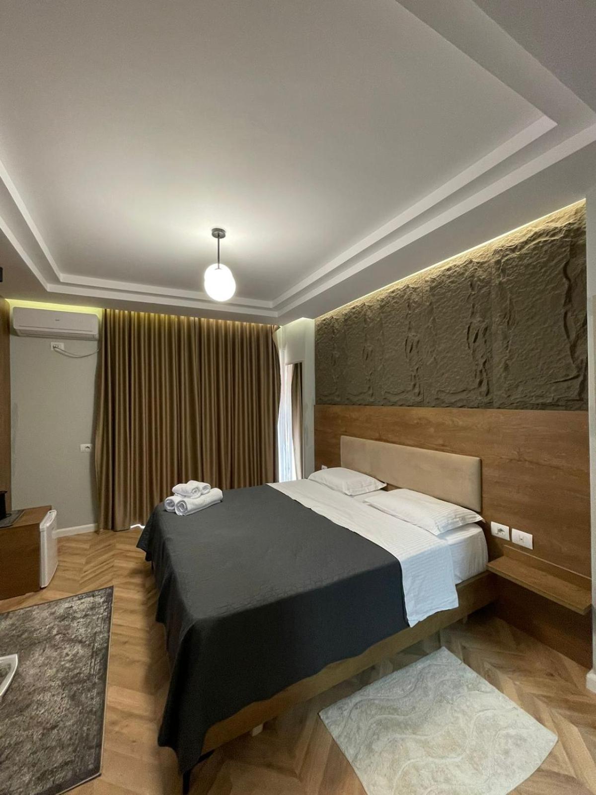Your Apart Hotel Tirana Extérieur photo